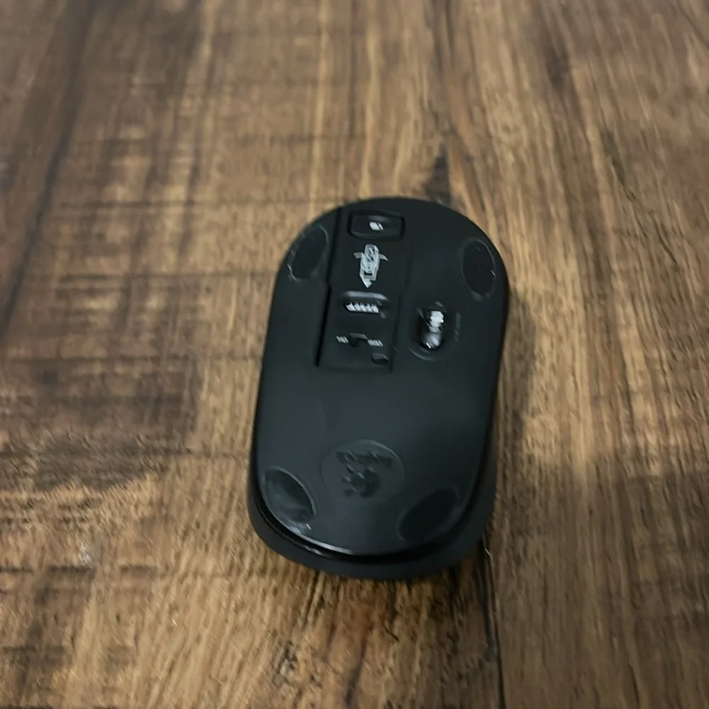 BNWT Logitech M330 SILENT PLUS Wireless Mouse